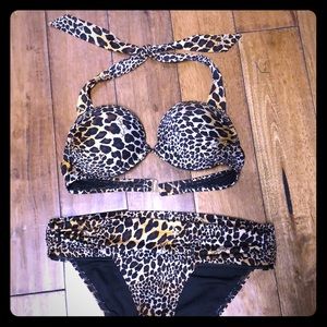 Victoria secret very sexy bathing suit!